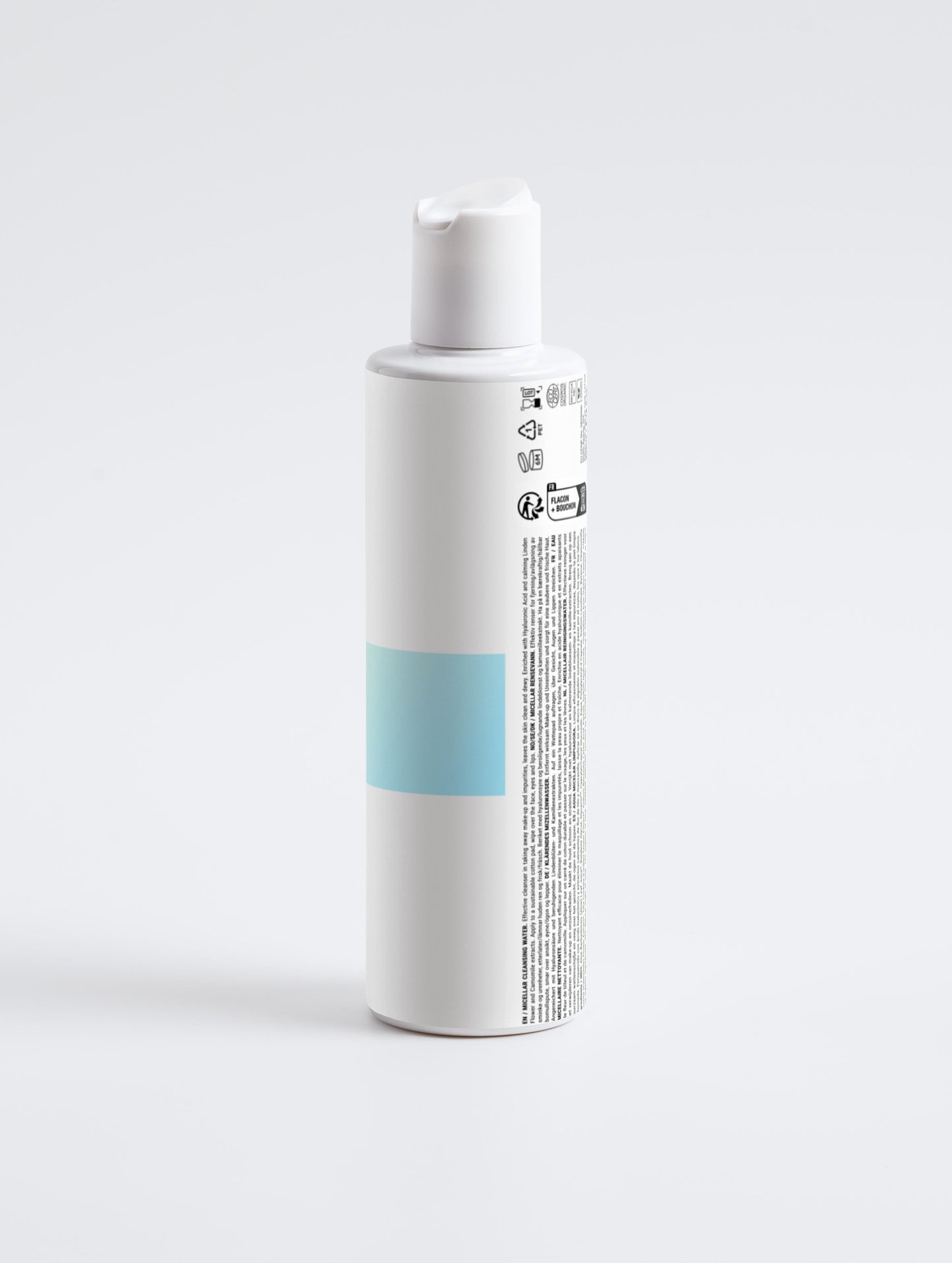 Eau micellaire nettoyante